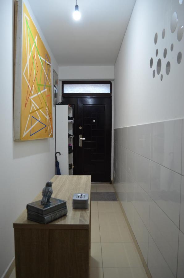 Moonlight Hostel Pristina Exterior photo