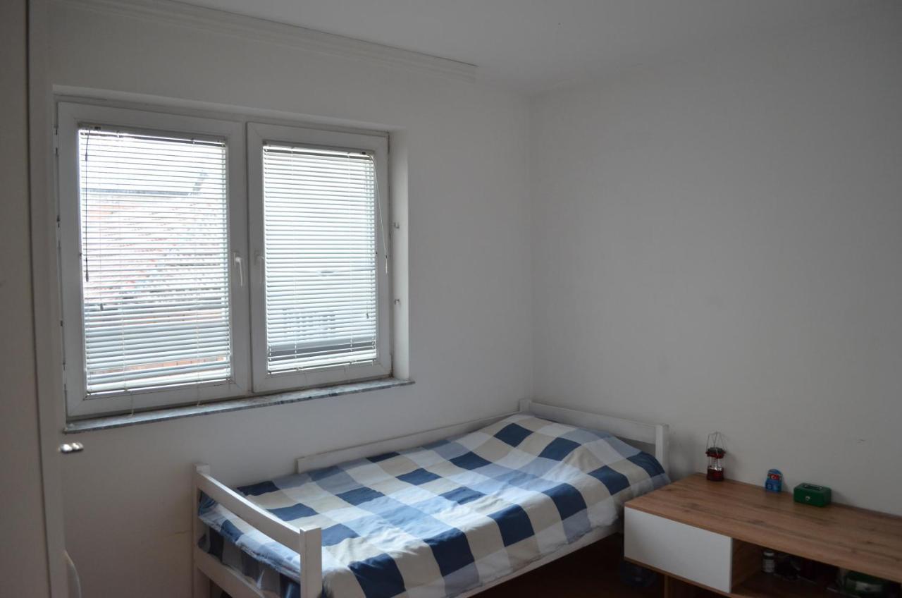 Moonlight Hostel Pristina Exterior photo